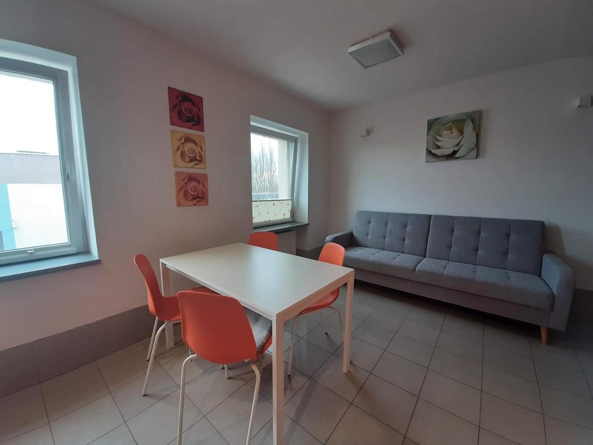 코워브제크 Apartament Zosia 아파트 외부 사진